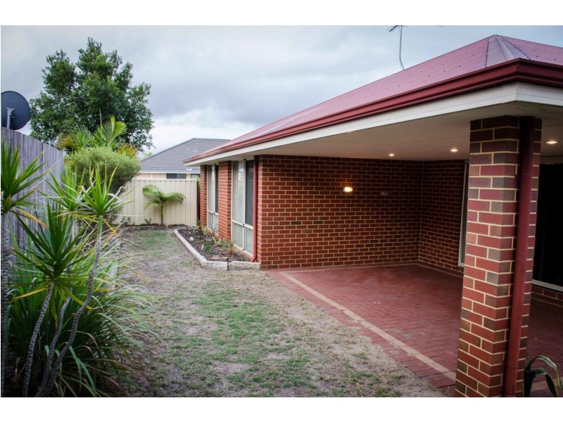 15 Barents Road, Canning Vale WA 6155