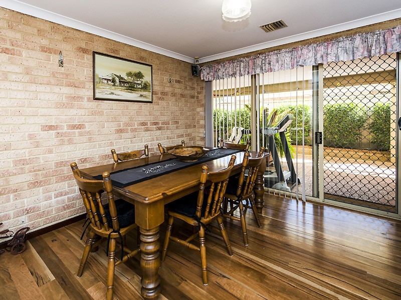4 Wisteria Place, Thornlie WA 6108