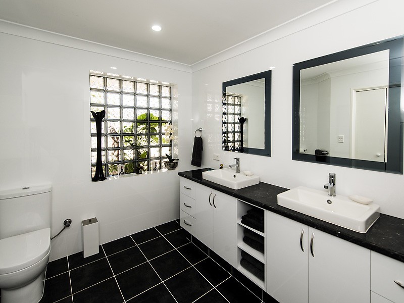 4 Wisteria Place, Thornlie WA 6108