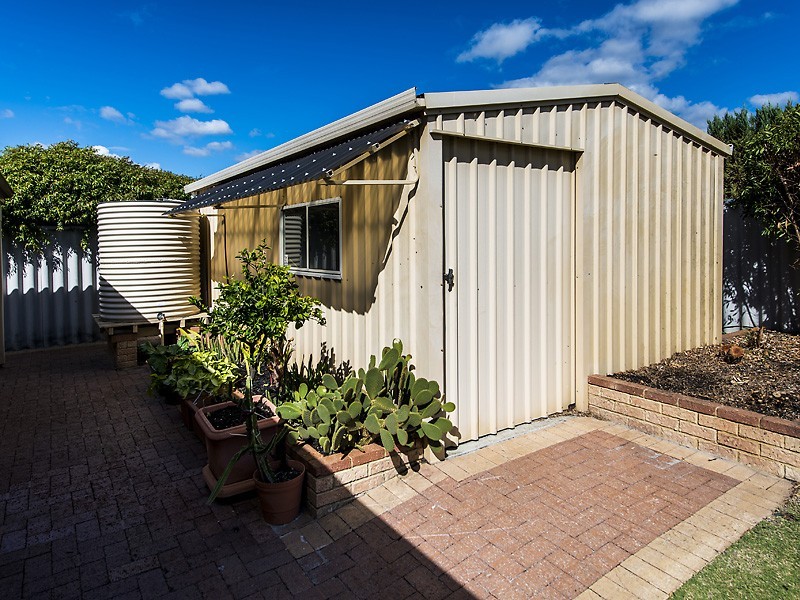 4 Wisteria Place, Thornlie WA 6108