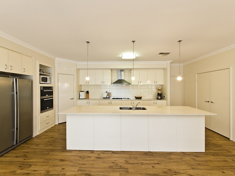 28 Heronwood Glade, Harrisdale WA 6112