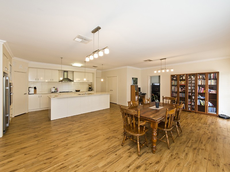 28 Heronwood Glade, Harrisdale WA 6112