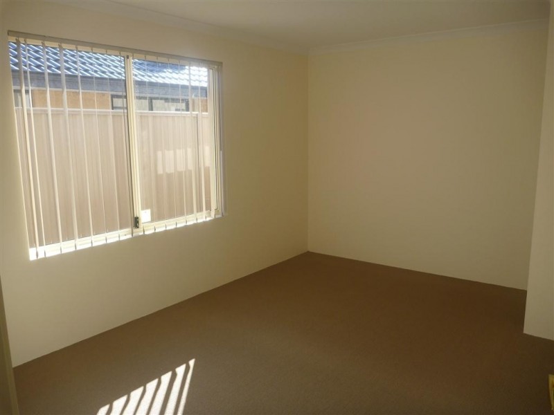 19 Biddiarra Bend, Southern River WA 6110