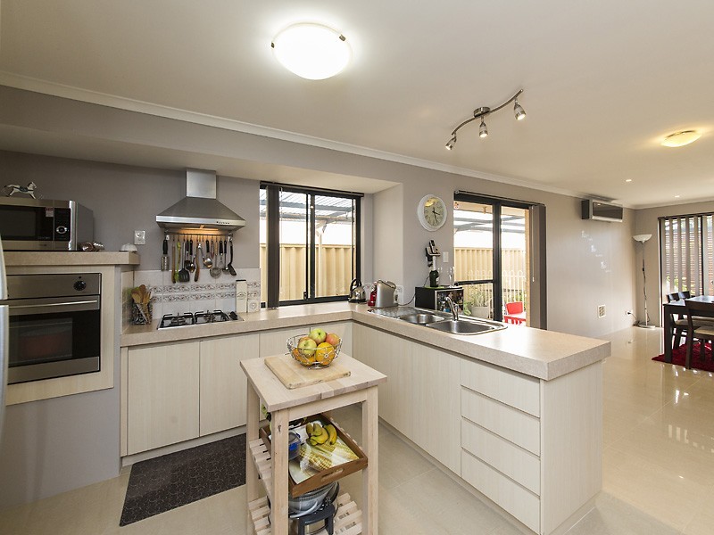 32 Kingia Way, Canning Vale WA 6155