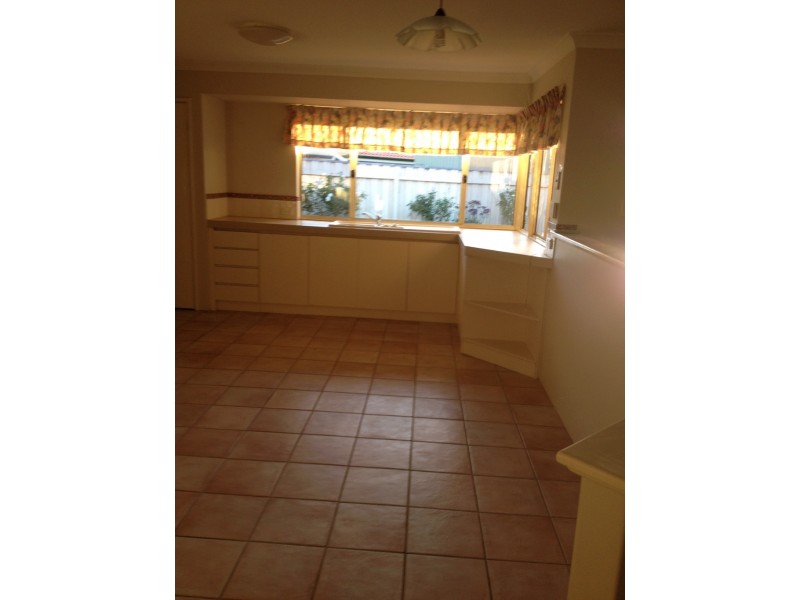 4 Retreat Mews, Canning Vale WA 6155