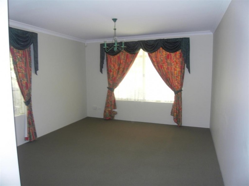 4 Retreat Mews, Canning Vale WA 6155