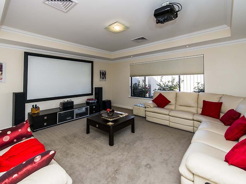 8 Breelya Rise, Canning Vale WA 6155