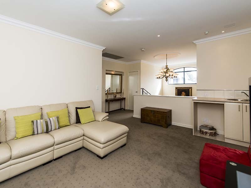 8 Breelya Rise, Canning Vale WA 6155