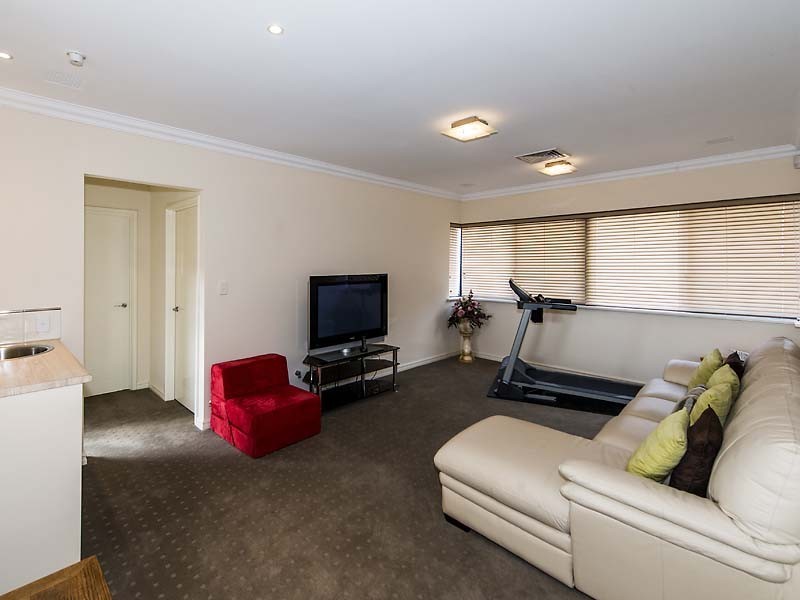 8 Breelya Rise, Canning Vale WA 6155