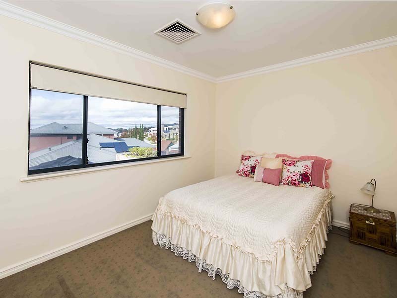 8 Breelya Rise, Canning Vale WA 6155