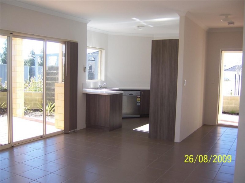 20/26 Churchill Green, Canning Vale WA 6155