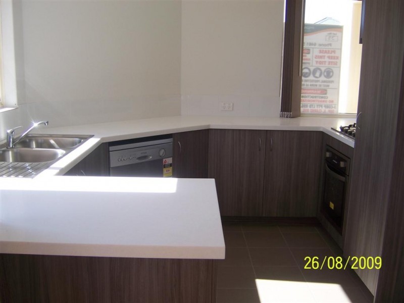 20/26 Churchill Green, Canning Vale WA 6155