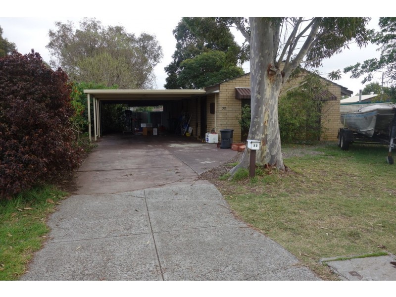 32 Galaxy Street, Beckenham WA 6107