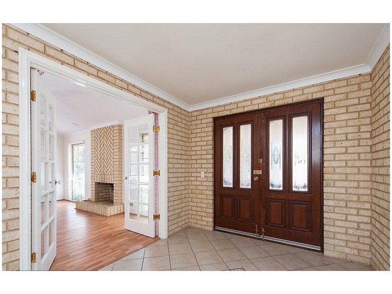 5 Valley Close, Canning Vale WA 6155