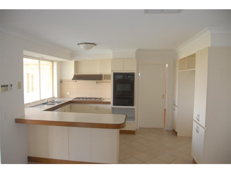 5 Valley Close, Canning Vale WA 6155