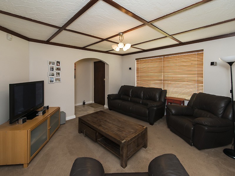 35 Silverhill Loop, Seville Grove WA 6112