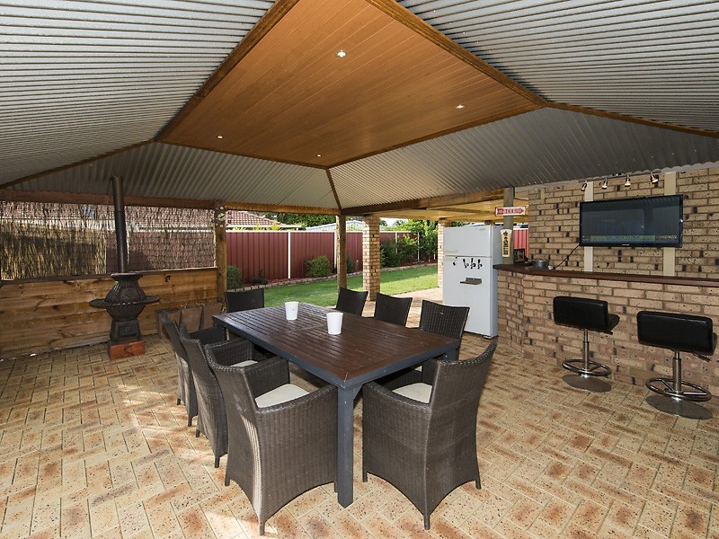 35 Silverhill Loop, Seville Grove WA 6112