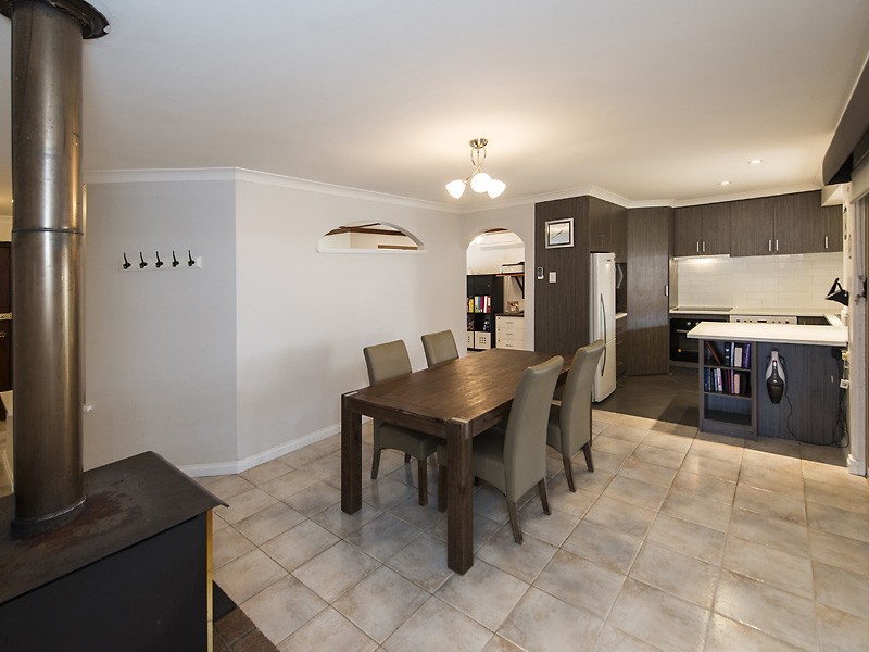 35 Silverhill Loop, Seville Grove WA 6112