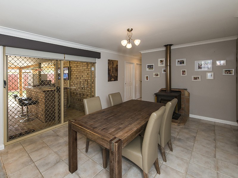 35 Silverhill Loop, Seville Grove WA 6112