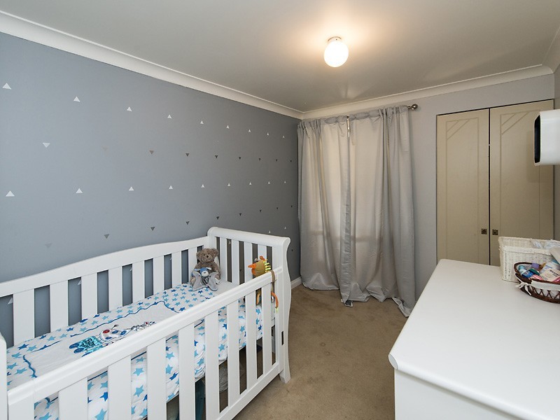 35 Silverhill Loop, Seville Grove WA 6112