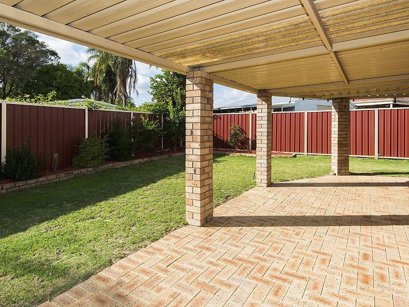 35 Silverhill Loop, Seville Grove WA 6112