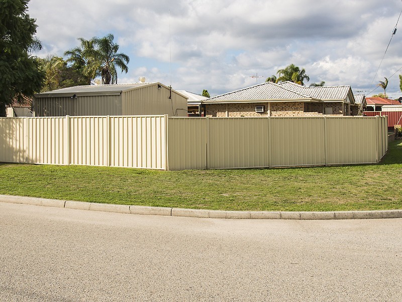 35 Silverhill Loop, Seville Grove WA 6112