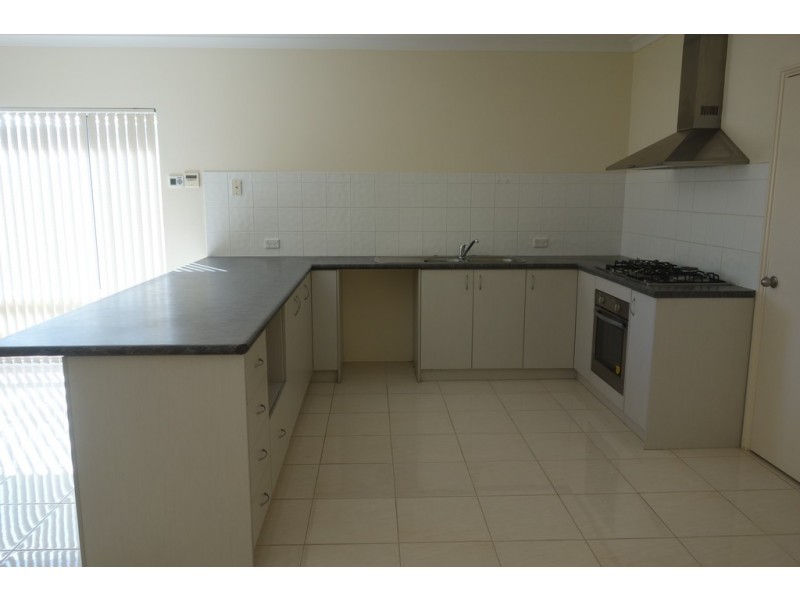 31 Amalfi Way, Canning Vale WA 6155