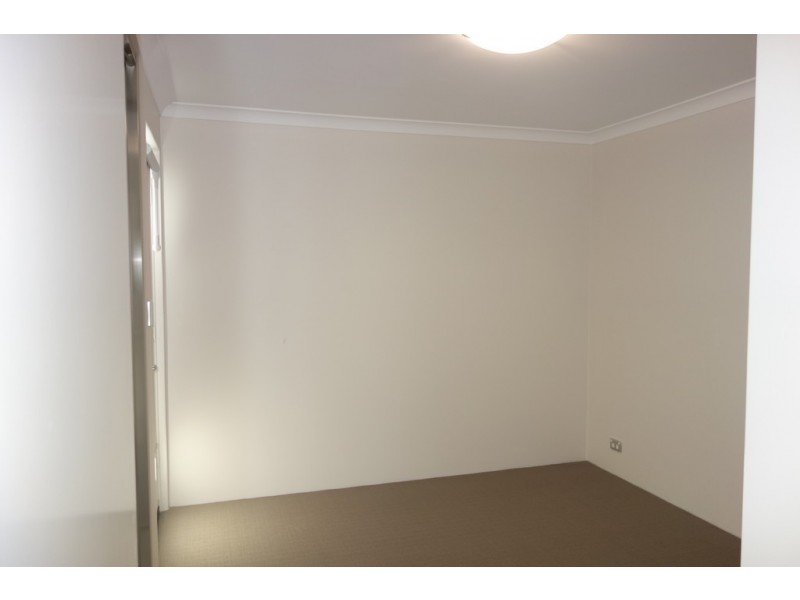 2 Cowes Street, Harrisdale WA 6112