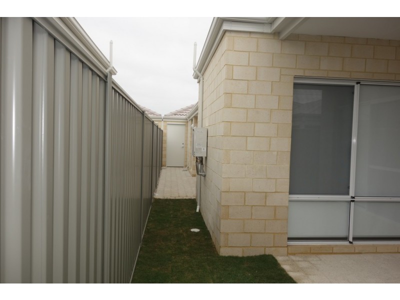 2 Cowes Street, Harrisdale WA 6112