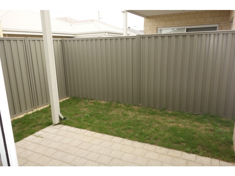 2 Cowes Street, Harrisdale WA 6112