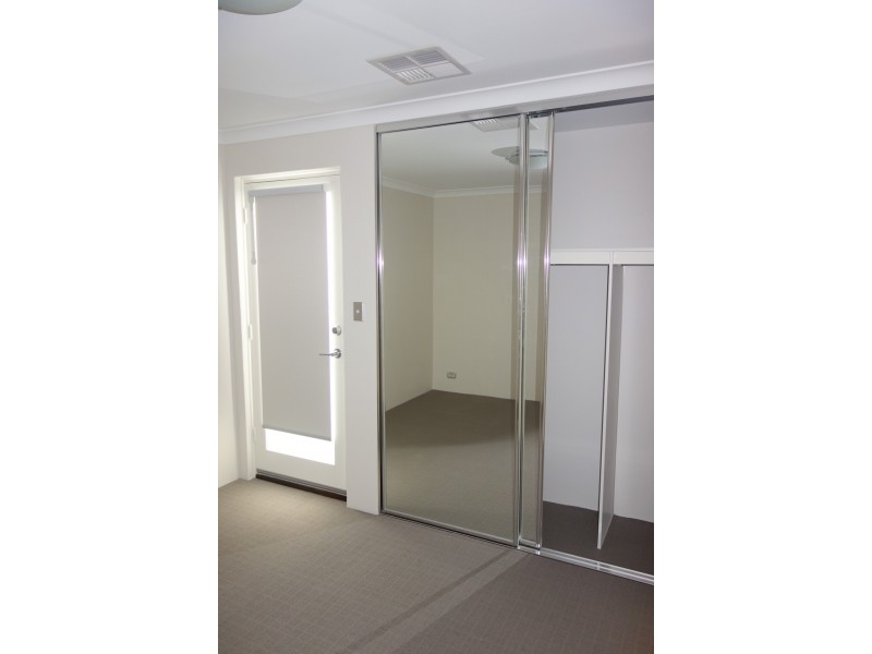 4 Cowes Street, Harrisdale WA 6112