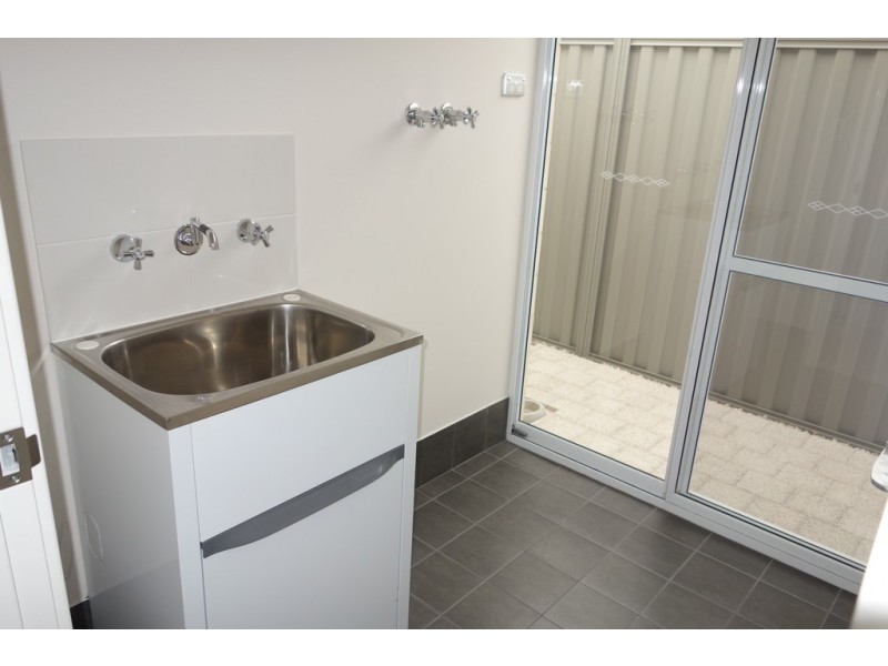 4 Cowes Street, Harrisdale WA 6112