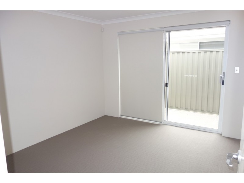 4 Cowes Street, Harrisdale WA 6112