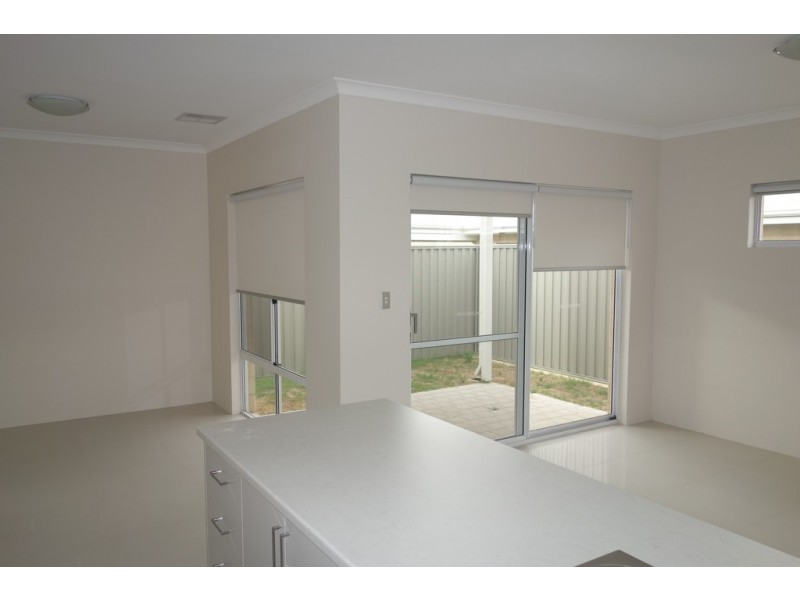 4 Cowes Street, Harrisdale WA 6112