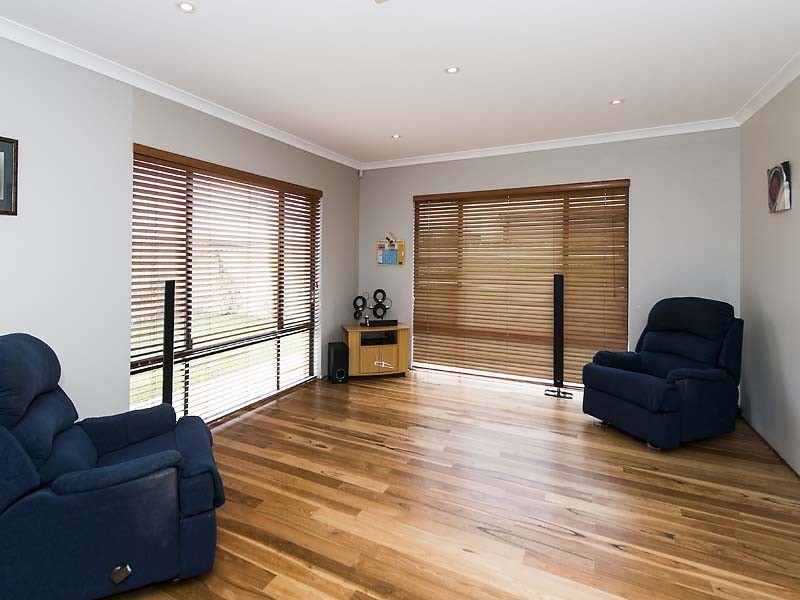 27 Daleford Way, Southern River WA 6110