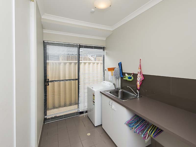 27 Daleford Way, Southern River WA 6110
