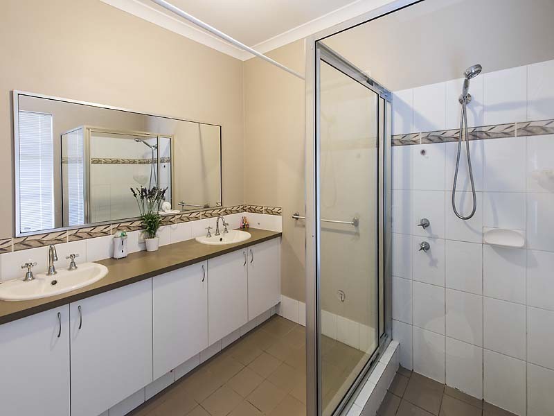27 Daleford Way, Southern River WA 6110