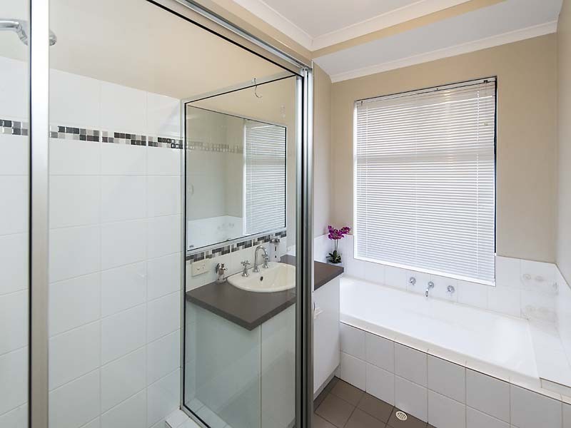 27 Daleford Way, Southern River WA 6110