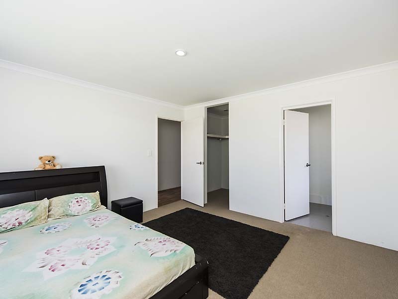 11 Calvert Loop, Hilbert WA 6112