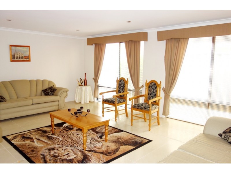 5 Southacre Drive, Canning Vale WA 6155