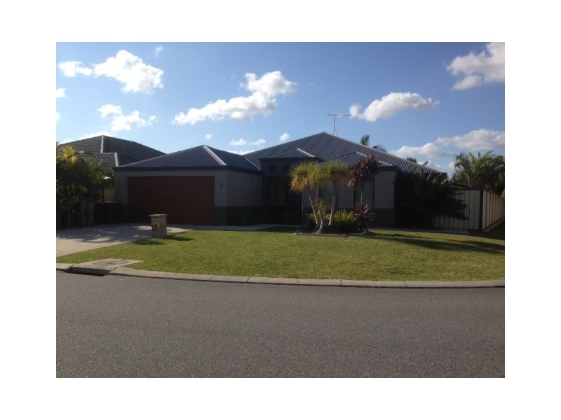 4 Galveston Bend, Success WA 6164