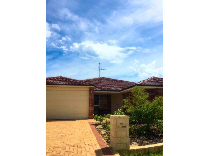 15 Alba Pass, Halls Head WA 6210