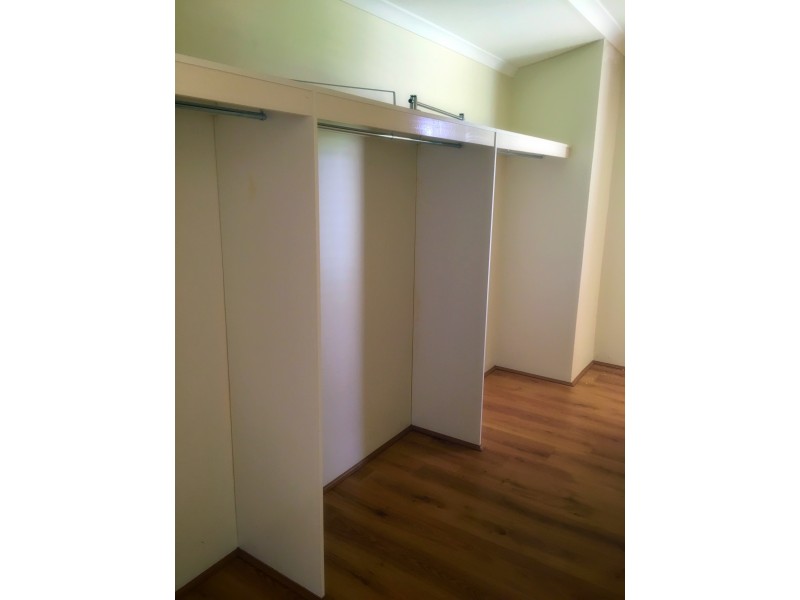 15 Alba Pass, Halls Head WA 6210