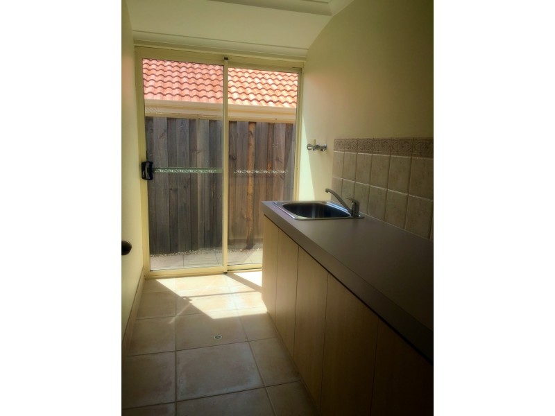 15 Alba Pass, Halls Head WA 6210