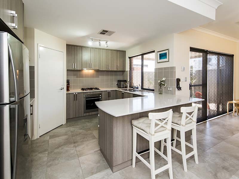 6/15 Blackfriars Meander, Piara Waters WA 6112