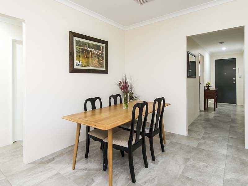 6/15 Blackfriars Meander, Piara Waters WA 6112