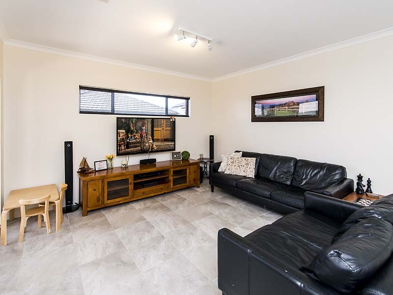 6/15 Blackfriars Meander, Piara Waters WA 6112