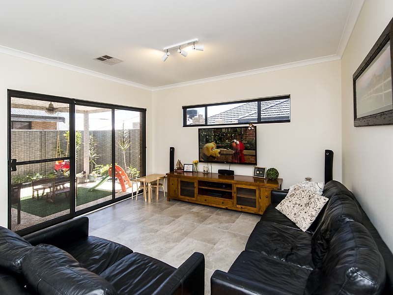 6/15 Blackfriars Meander, Piara Waters WA 6112