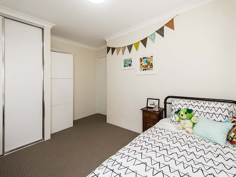 6/15 Blackfriars Meander, Piara Waters WA 6112