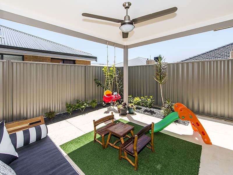 6/15 Blackfriars Meander, Piara Waters WA 6112